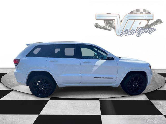 Used 2019 Jeep Grand Cherokee Altitude AWD/4WD image 5