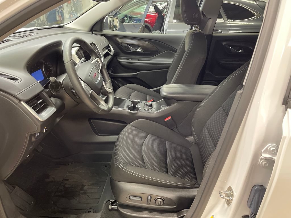 Used 2024 GMC Terrain SLE w/ Driver Convenience Package AWD/4WD image 14