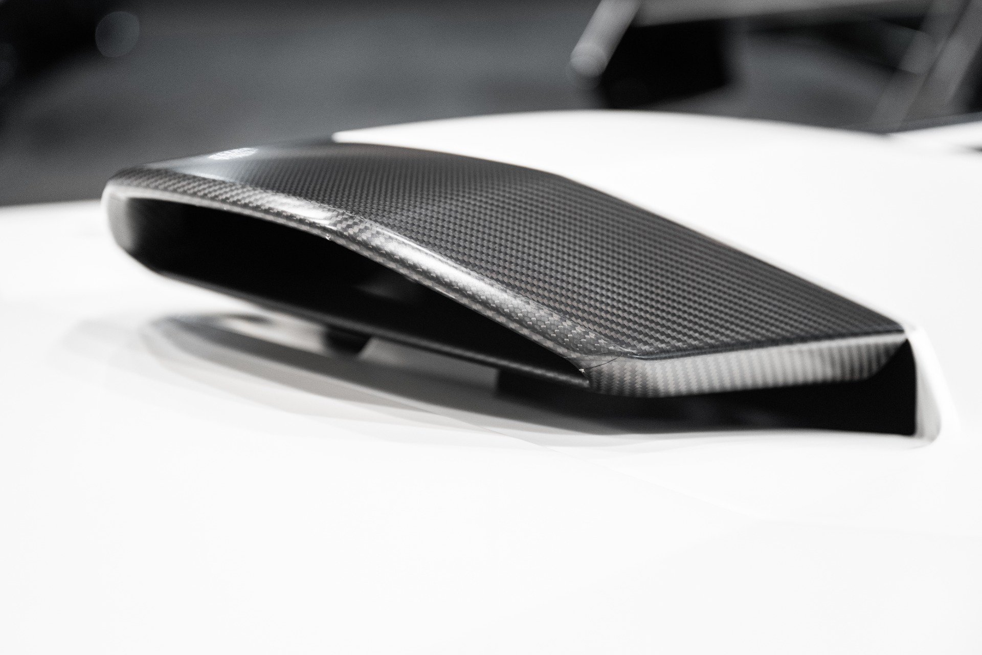 Used 2023 Lamborghini Huracan STO RWD image 11