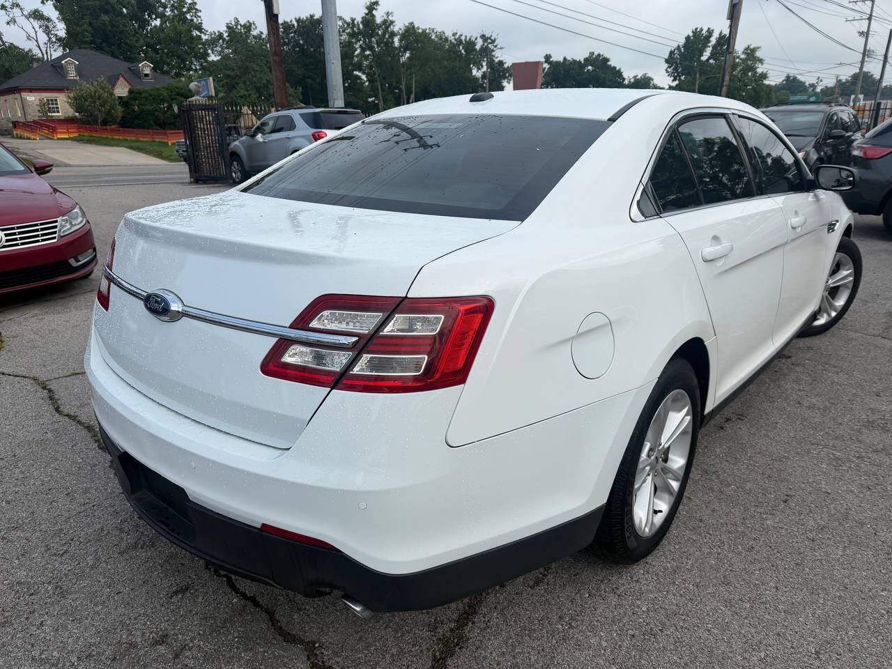 Used 2014 Ford Taurus SEL AWD/4WD image 10