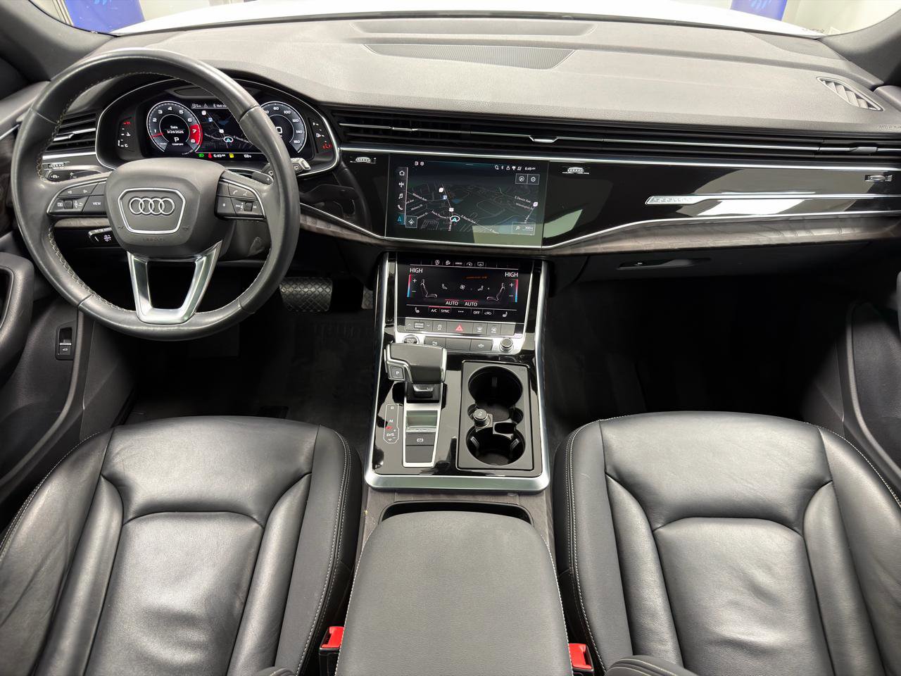 Used 2021 Audi Q8 Premium image 29