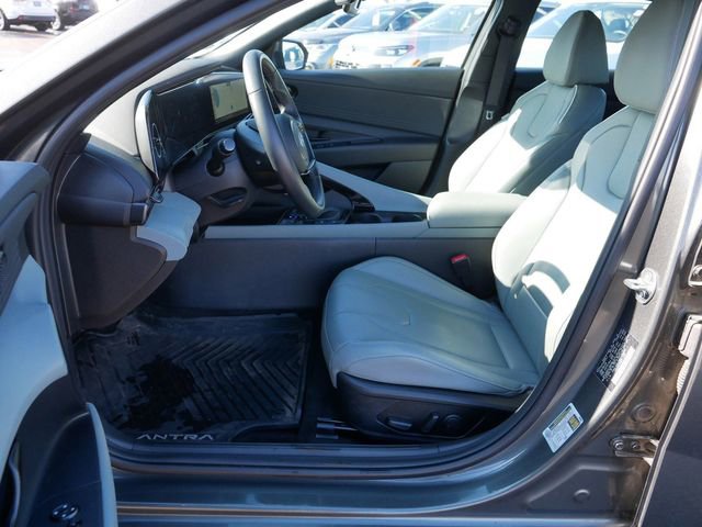 Used 2024 Hyundai Elantra Limited image 12