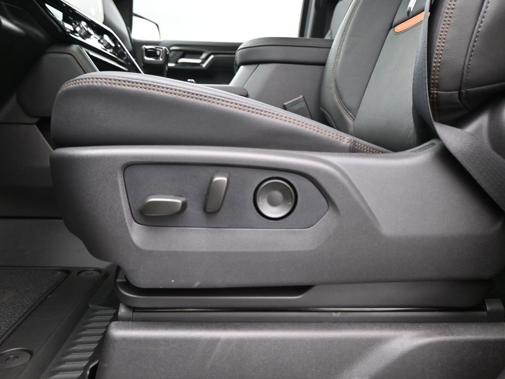 New 2026 GMC Sierra 1500 AT4 w/ AT4 Premium Package AWD/4WD image 13