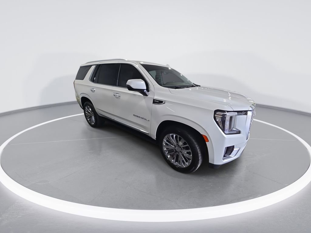 Used 2021 GMC Yukon Denali w/ Denali Premium Package image 2