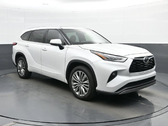 Used 2022 Toyota Highlander Platinum