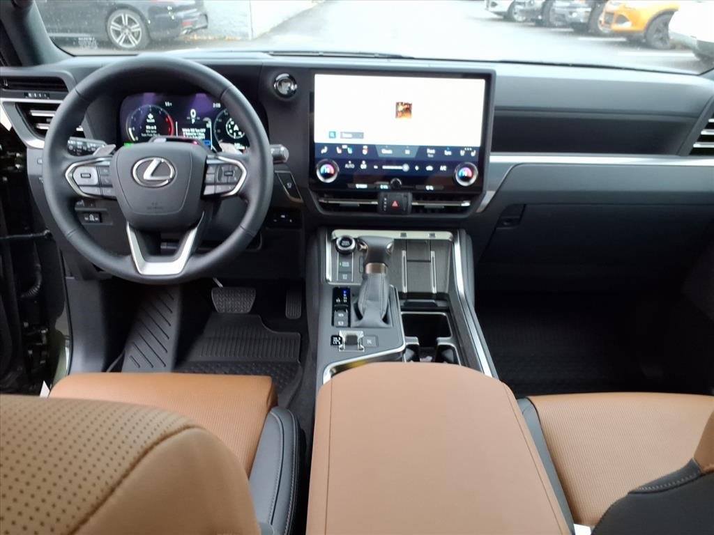 Used 2025 Lexus GX 550 image 14