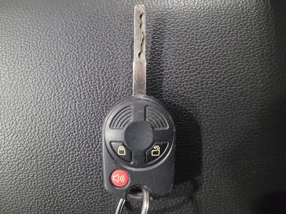 Used 2018 Ford Escape SE w/ SE Sync 3 Package image 32