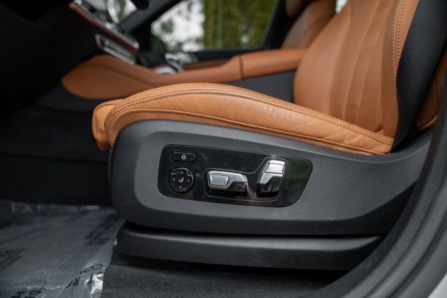 Used 2022 BMW X6 xDrive40i w/ M Sport Package AWD/4WD image 45