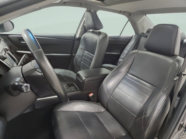 Used 2016 Toyota Camry XLE w/ Advanced Technology Package image 23