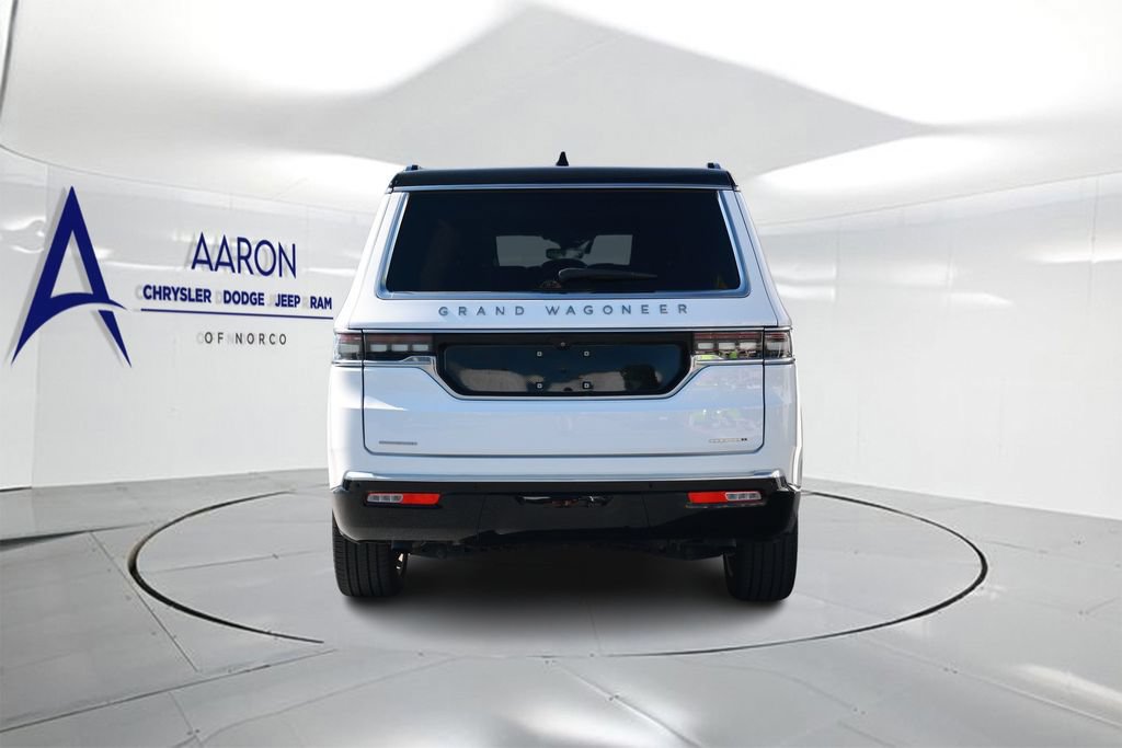 Used 2023 Jeep Grand Wagoneer Series II AWD/4WD image 3