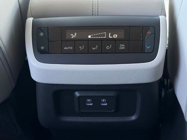 New 2026 Nissan Pathfinder SL image 12