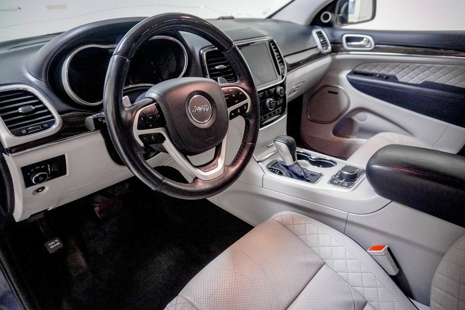 Used 2020 Jeep Grand Cherokee Summit AWD/4WD image 20