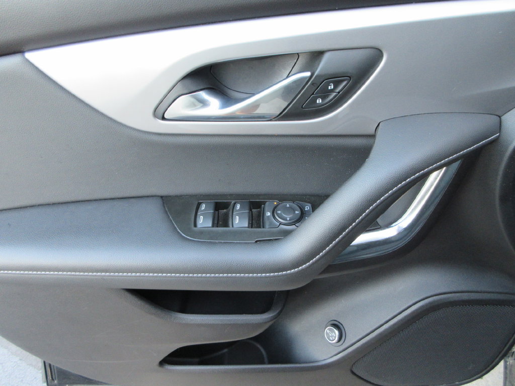 Used 2024 Chevrolet Blazer LT w/ Convenience Package FWD image 21