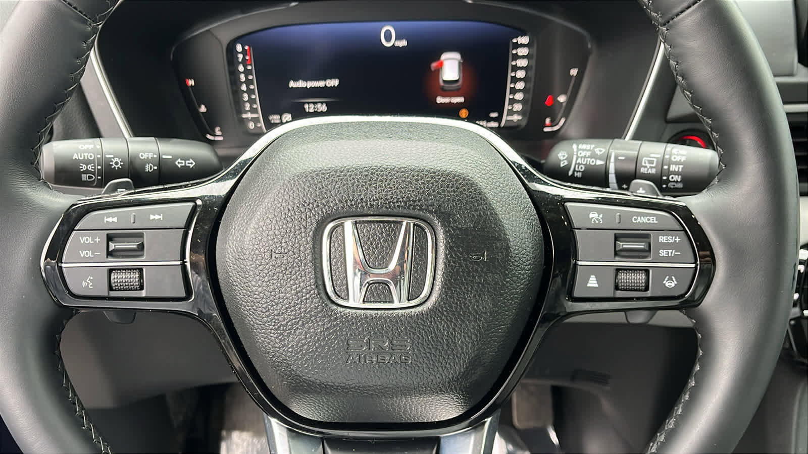 Used 2025 Honda Pilot Elite image 11