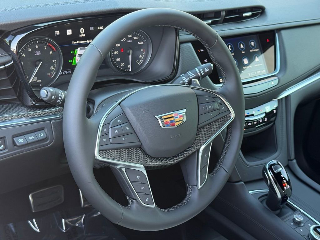 New 2026 Cadillac XT5 Sportv w/ LPO, Onyx Lite Package AWD/4WD image 16