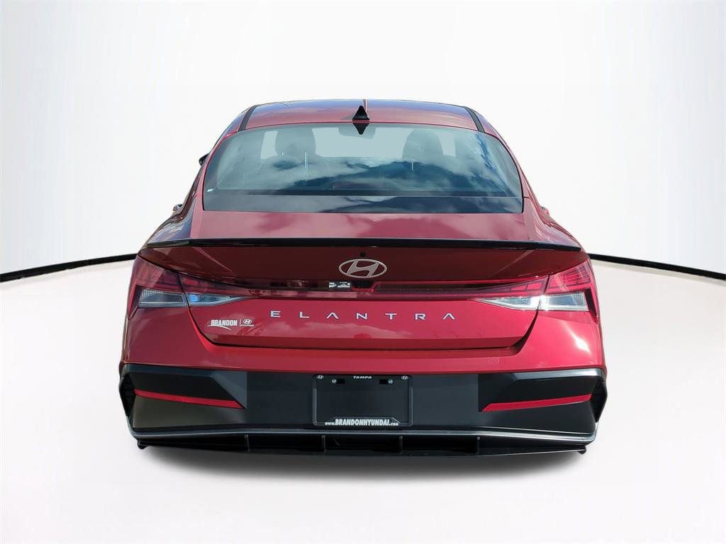 New 2026 Hyundai Elantra SEL Sport image 6