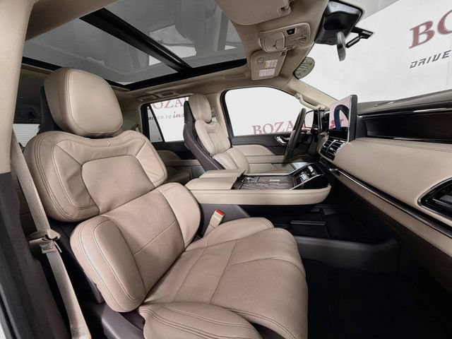 Certified 2024 Lincoln Navigator Reserve AWD/4WD image 36