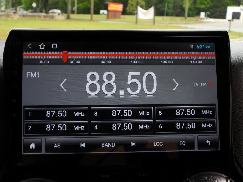 Used 2013 Jeep Wrangler Sahara w/ Connectivity Group AWD/4WD image 44