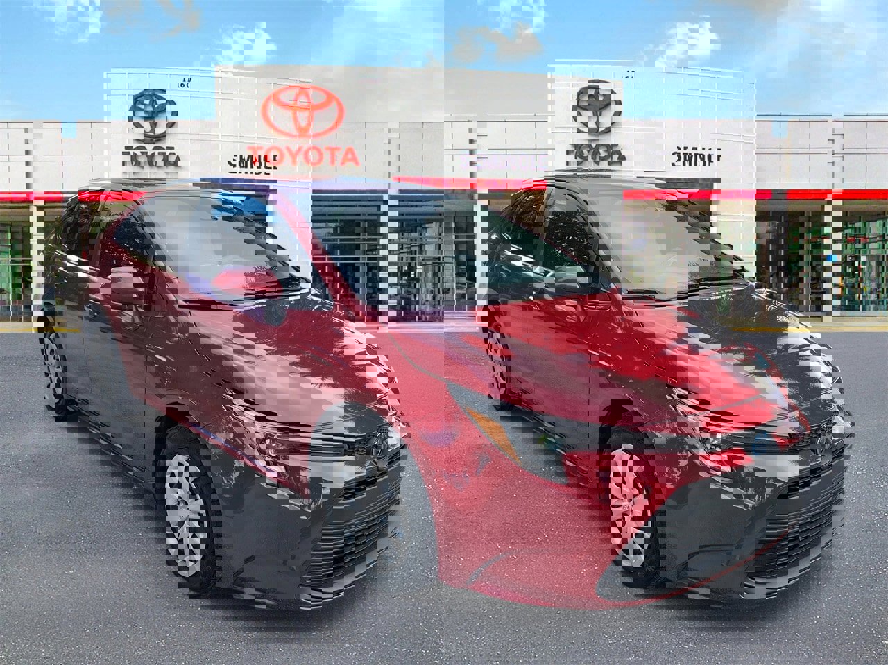 Used 2023 Toyota Corolla LE image 2