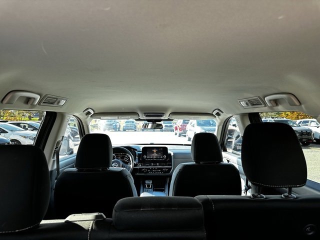 Used 2024 Nissan Pathfinder SV image 12