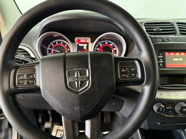 Used 2017 Dodge Journey SE image 28