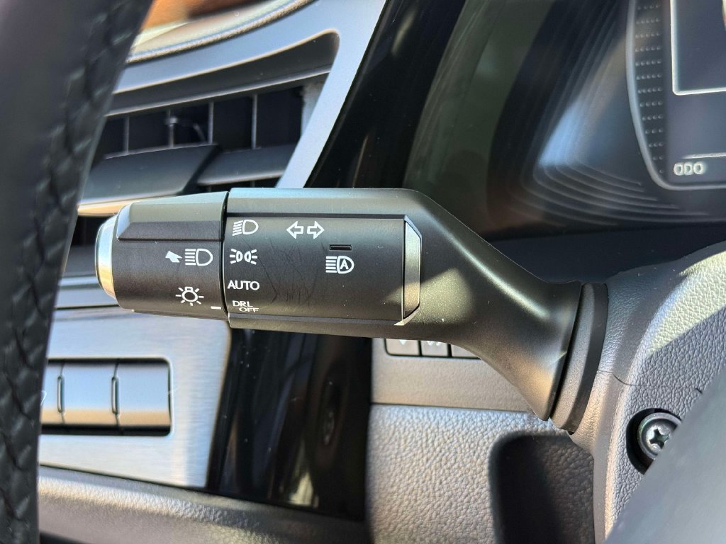Used 2025 Lexus ES 350 w/ Premium Package FWD image 25