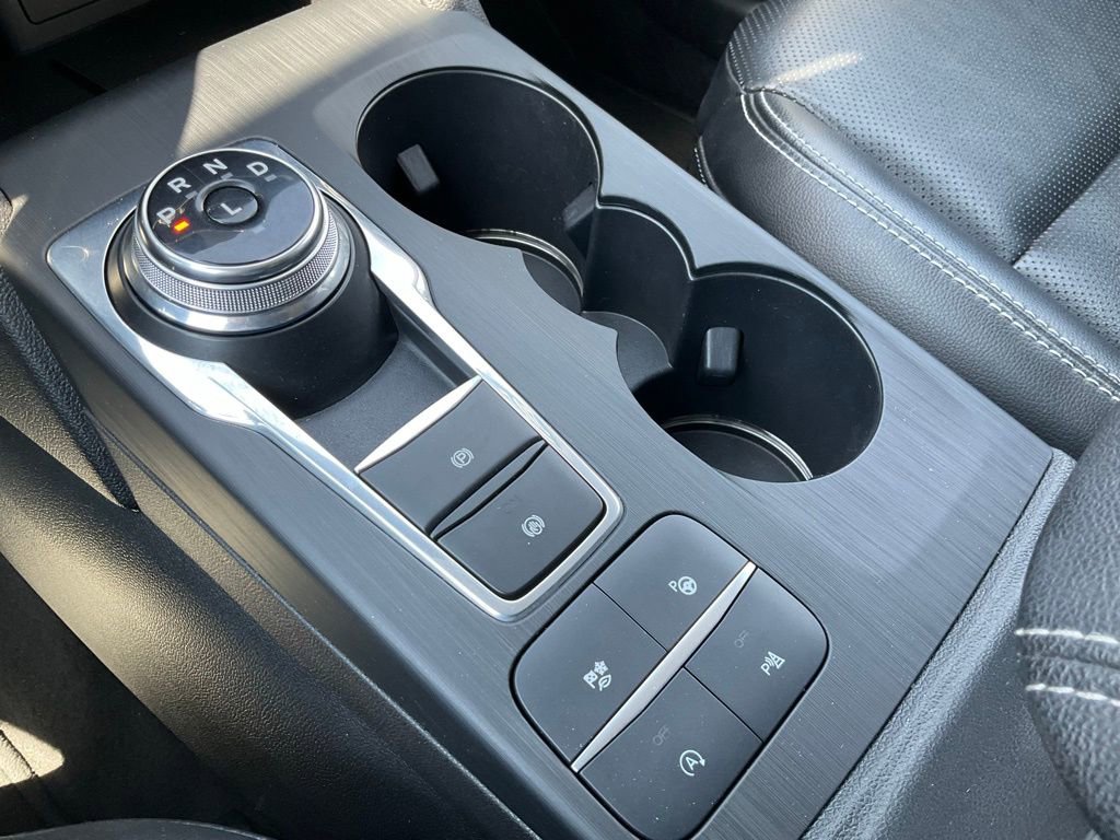 Certified 2021 Ford Escape Titanium w/ Class II Trailer Tow Package AWD/4WD image 8