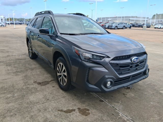 Used 2025 Subaru Outback Premium AWD/4WD image 9