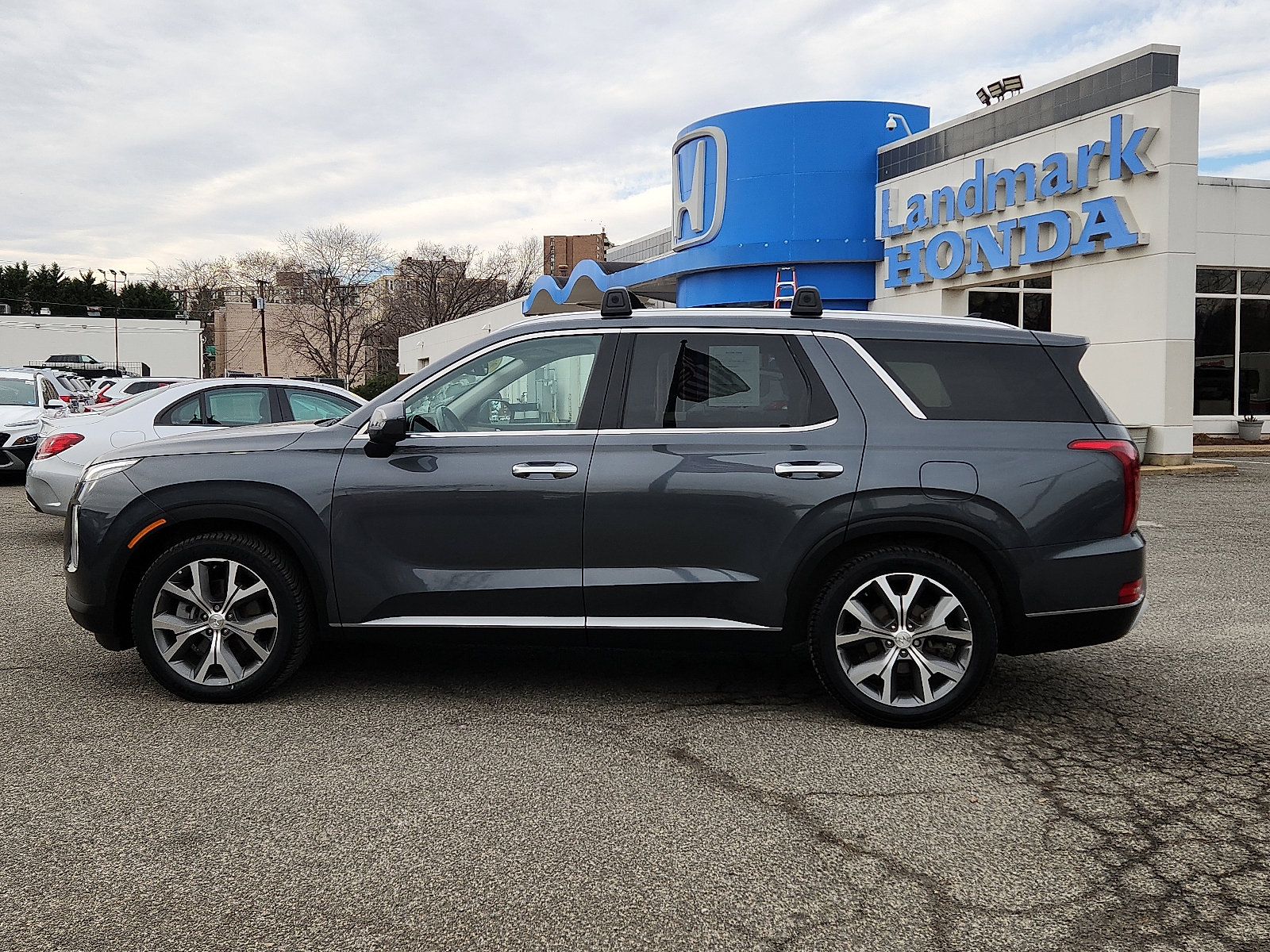 Used 2022 Hyundai Palisade SEL w/ 8P Bench Seat Package image 7