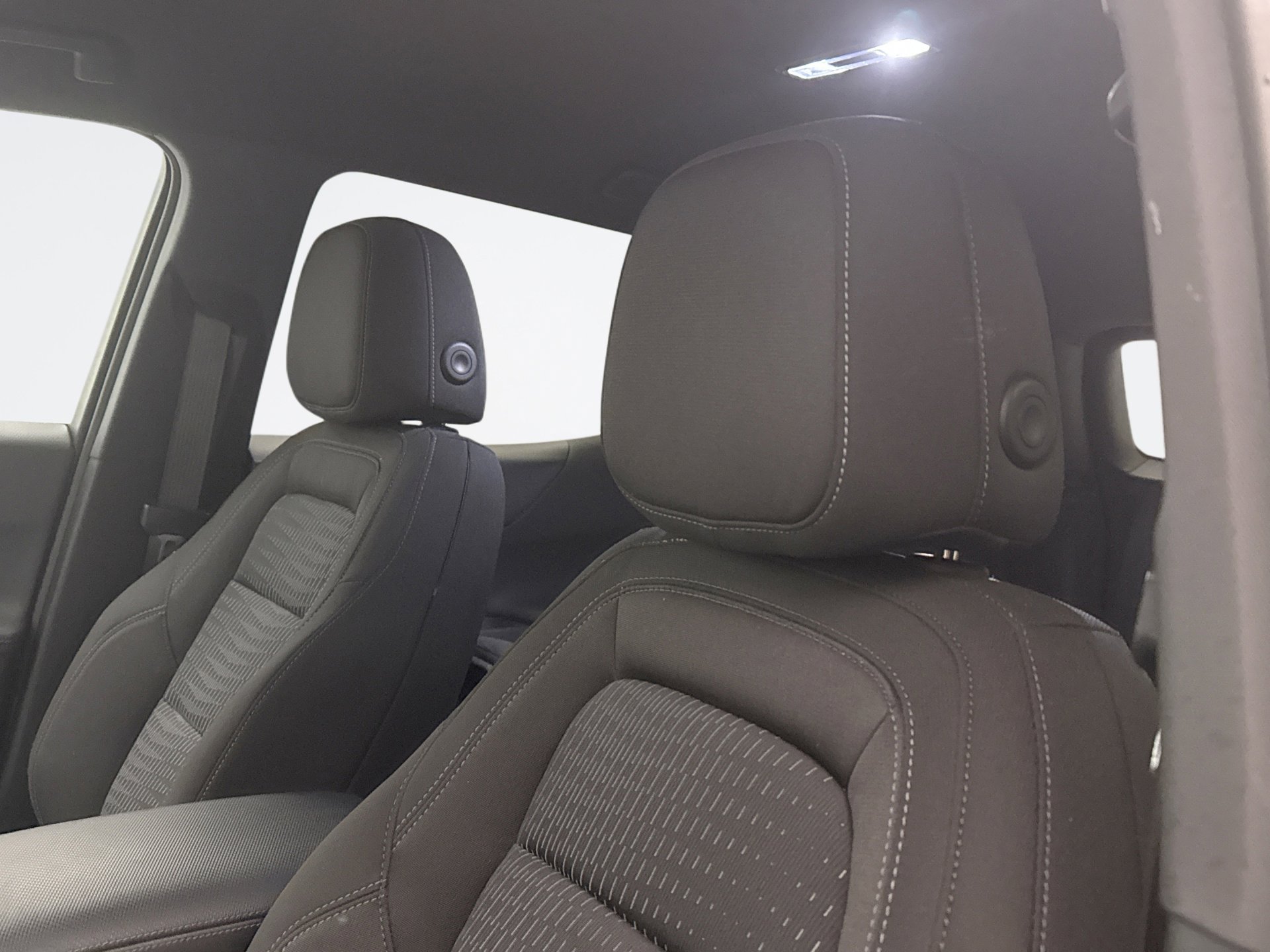 Used 2025 Chevrolet Equinox LT image 8