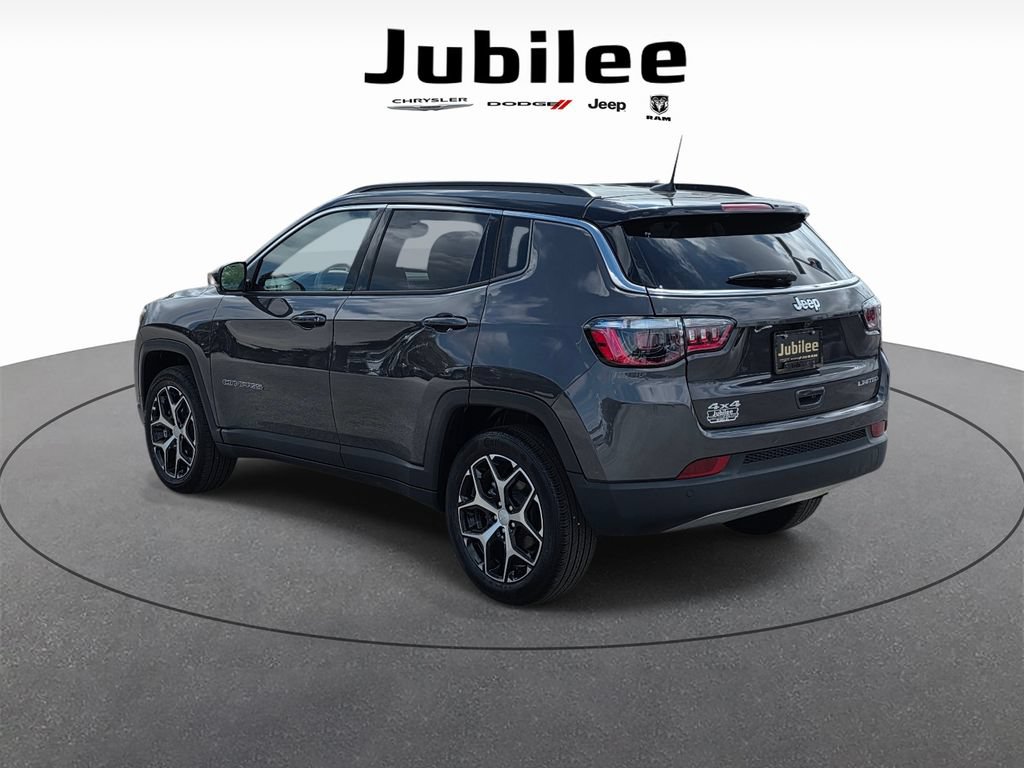 Used 2024 Jeep Compass Limited AWD/4WD image 4