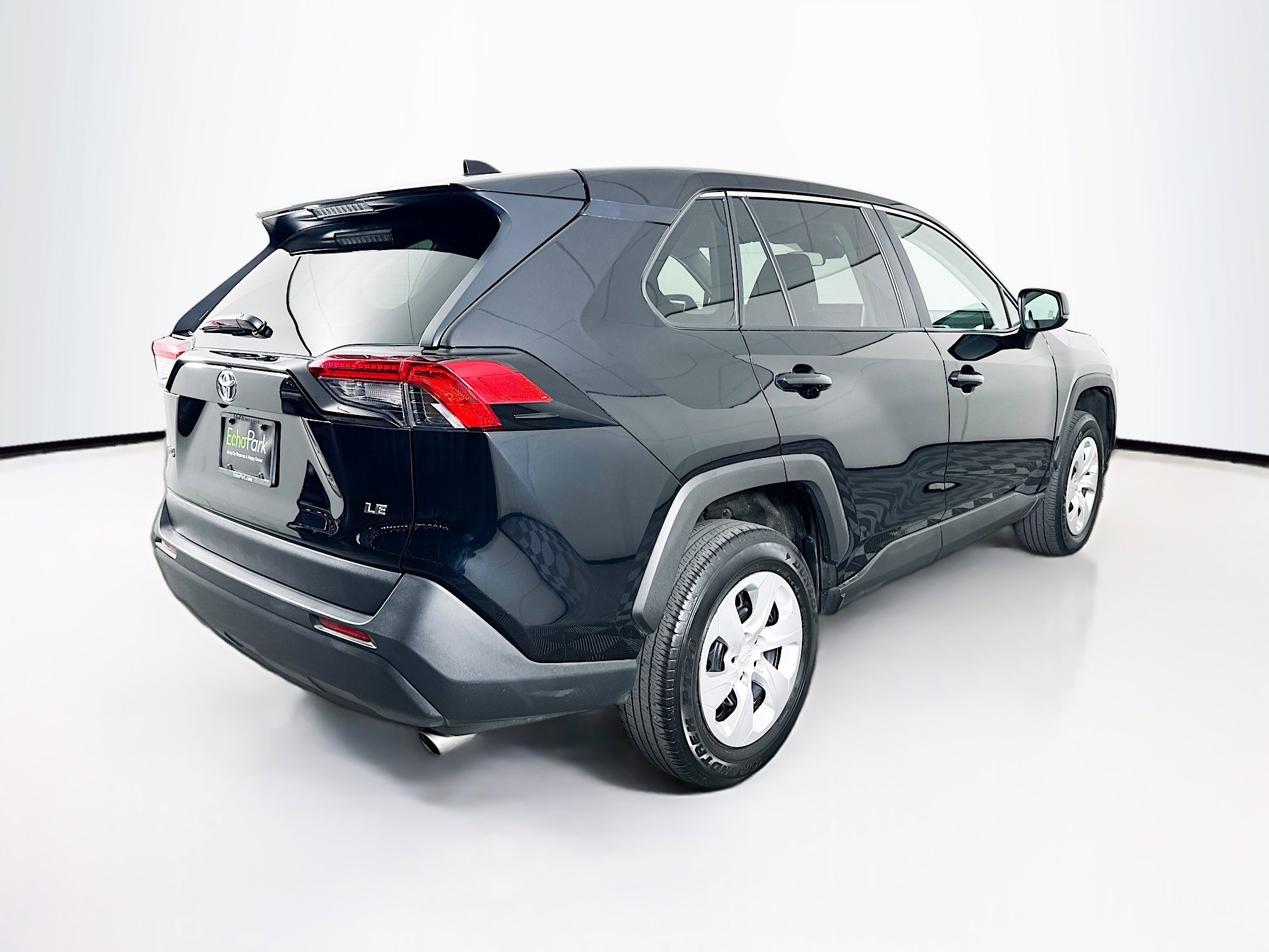Used 2025 Toyota RAV4 LE image 9
