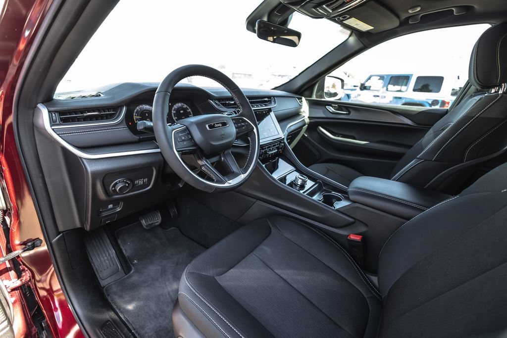 New 2026 Jeep Grand Cherokee Laredo X AWD/4WD image 16