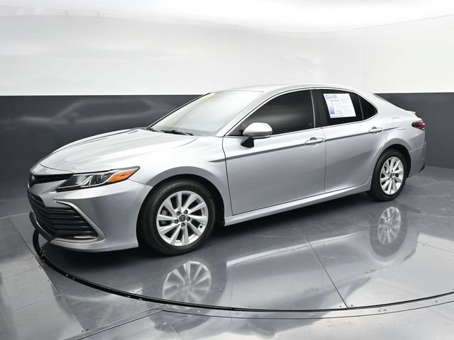Used 2023 Toyota Camry LE w/ Convenience Package FWD image 4