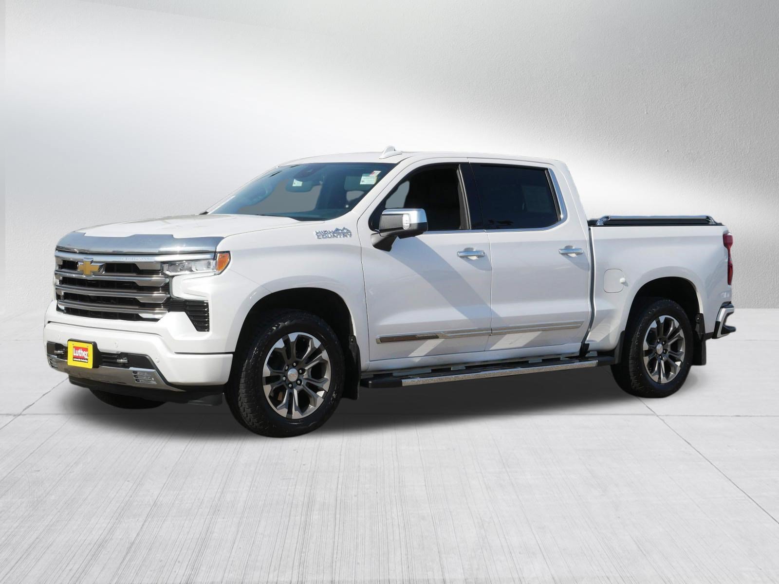 Used 2022 Chevrolet Silverado 1500 High Country AWD/4WD image 3