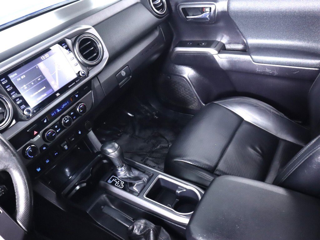 Used 2020 Toyota Tacoma TRD Off-Road w/ TRD Premium Off Road Package image 39