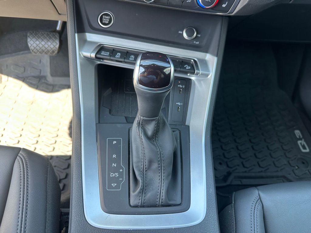 Certified 2025 Audi Q3 2.0T Premium w/ Convenience Package image 19