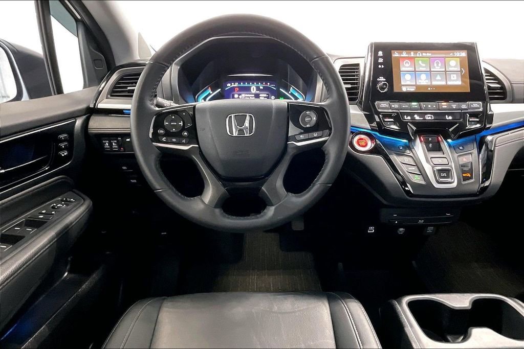Used 2024 Honda Odyssey Touring image 5