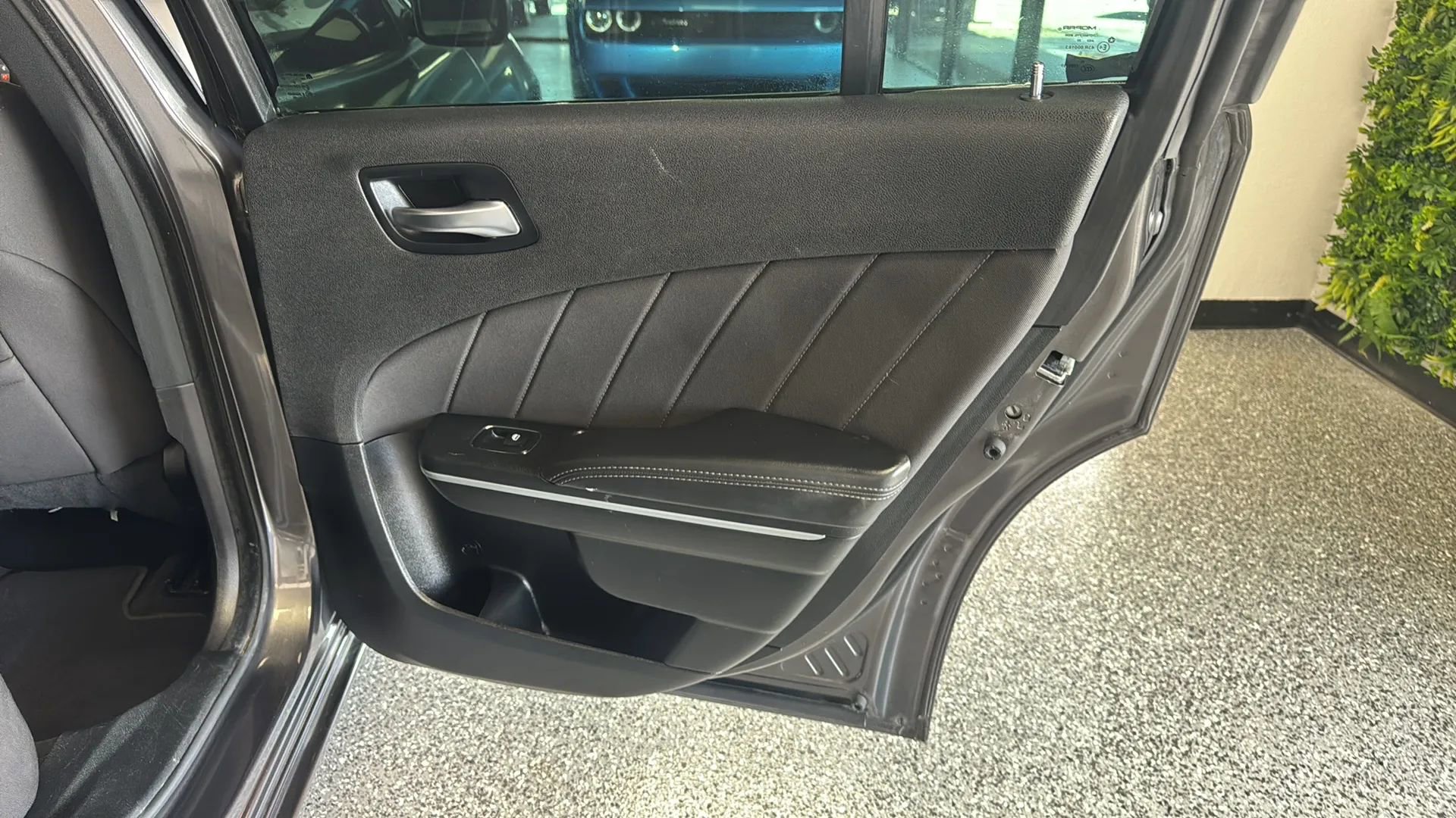 Used 2023 Dodge Charger SXT RWD image 27