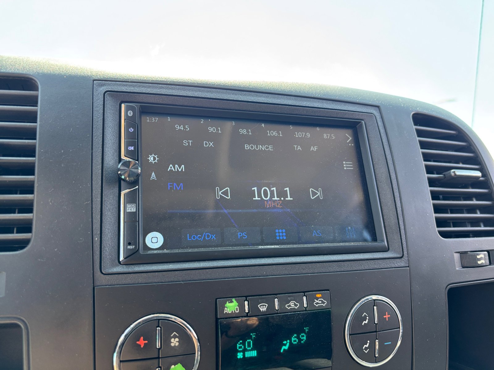 Used 2012 Chevrolet Silverado 2500 LT w/ Interior Plus Package image 12