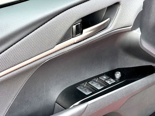 New 2026 Toyota Camry Hybrid image 11