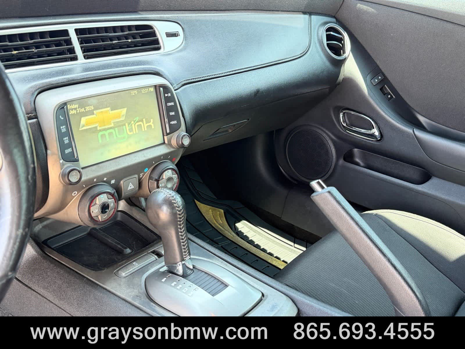 Used 2015 Chevrolet Camaro LT RWD image 16
