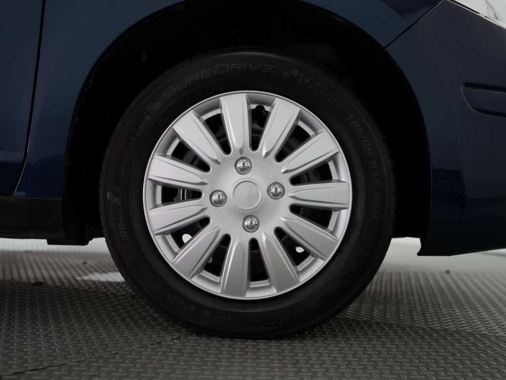 Used 2012 Nissan Versa 1.8 S image 42