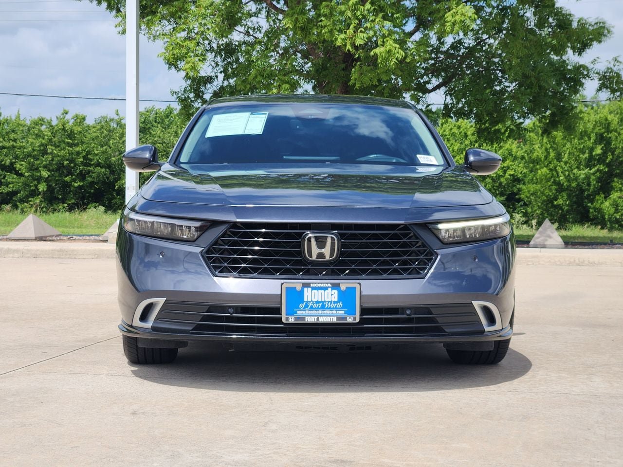Used 2023 Honda Accord Touring image 2