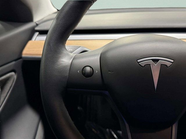 Used 2019 Tesla Model 3 image 16