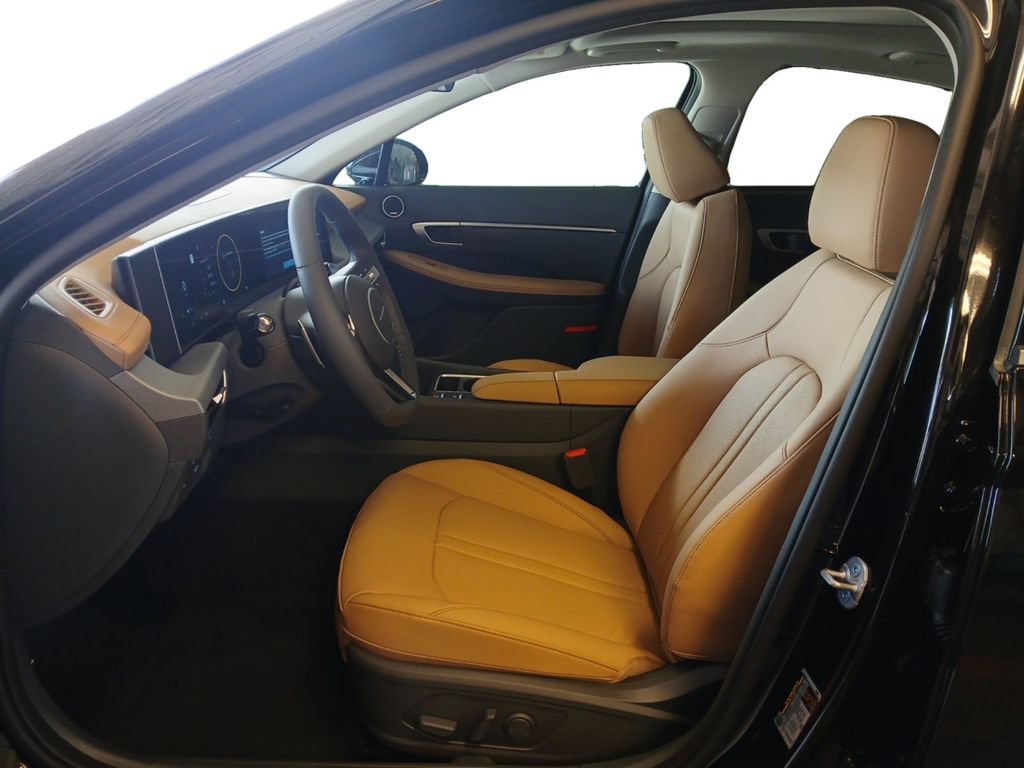 New 2026 Hyundai Sonata Limited FWD image 9