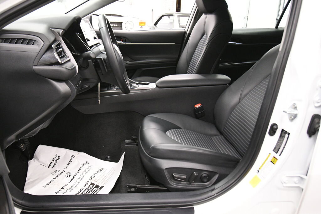 Certified 2024 Toyota Camry SE image 9