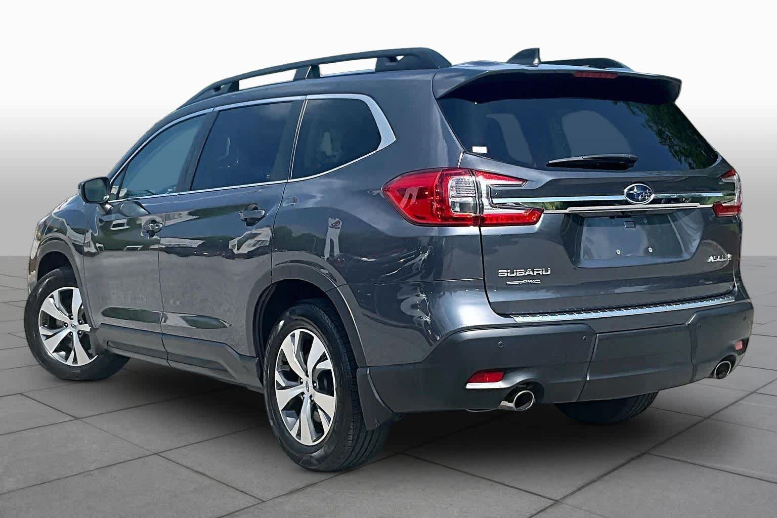 Used 2023 Subaru Ascent Premium w/ Convenience Package AWD/4WD image 12