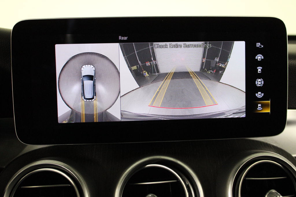 Used 2020 Mercedes-Benz GLC 300 image 31