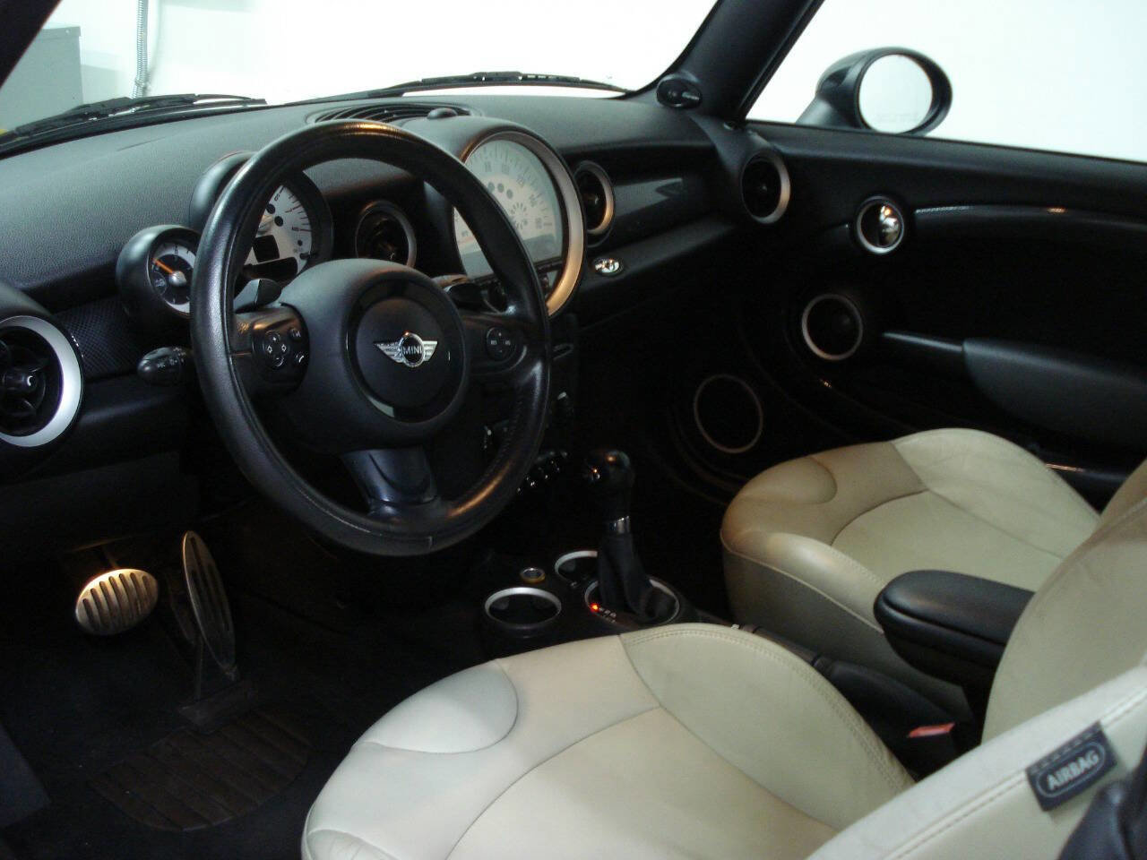 Used 2012 MINI Cooper S image 25